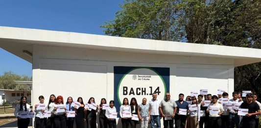 Bachilleres de la UdeC se certifican en competencias digitales en programación web