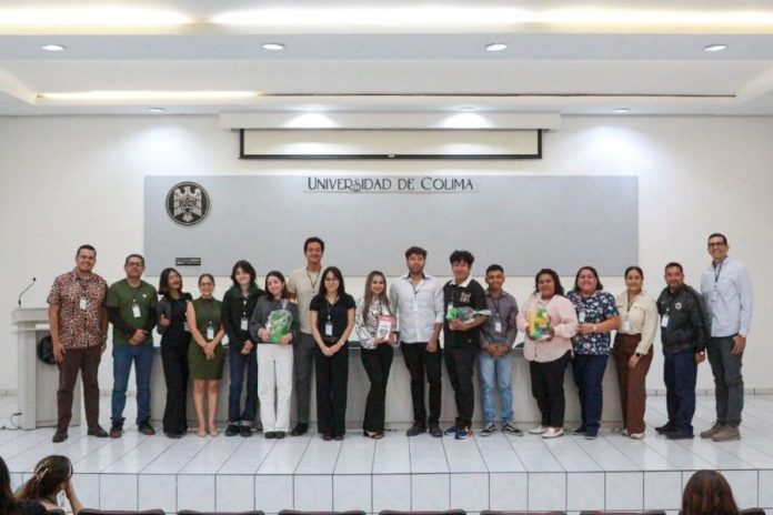 Estudiantes de la UdeC y de la UIEM comparten investigaciones académicas_b