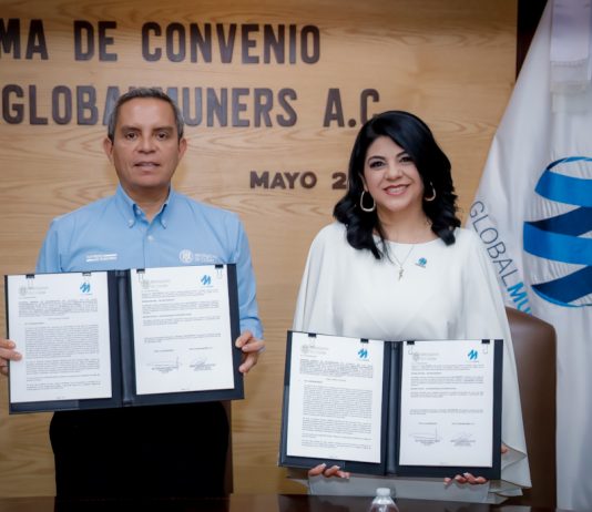 Firman convenio de colaboración UdeC-GLOBALMUNERS A.C.