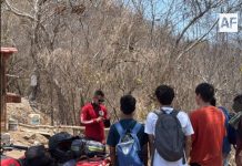 Rescatan a cinco senderistas extraviados en el Cerro de Juluapan, en Manzanillo