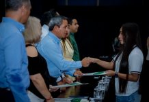 Realiza UdeC primera entrega de microcredenciales, la nueva tendencia para certificar competencias