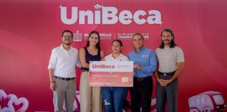 Reciben estudiantes de educación superior apoyo de UniBecas, en Manzanillo