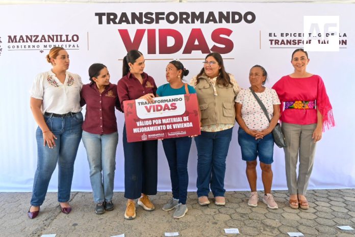 Rosi Bayardo respalda a familias con materiales para el mejoramiento de viviendas5