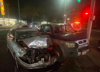 Atienden cuerpos de emergencia accidentes en autopista Colima–Tecomán y Tercer Anillo Periférico