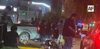 Dos lesionados tras choque de motocicletas en el boulevard de Manzanillo