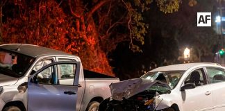 Cuatro lesionados tras choque entre vehículos en la carretera libre Tecomán-Armería