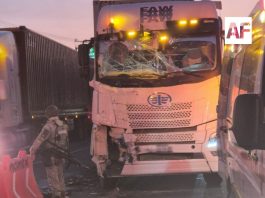 Accidente entre autobús de pasajeros y tráiler deja dos lesionados en la autopista Colima-Tecomán