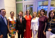 Gobernadora Indira Vizcaíno asiste como invitada a la conmemoración de la Independencia de EEUU