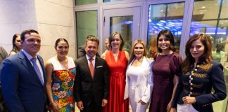 Gobernadora Indira Vizcaíno asiste como invitada a la conmemoración de la Independencia de EEUU