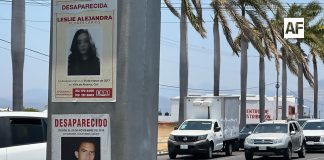 Carteles que buscan respuestas