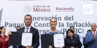 Sheinbaum renueva acuerdo con 32 empresas para mantener en 910 pesos la canasta básica