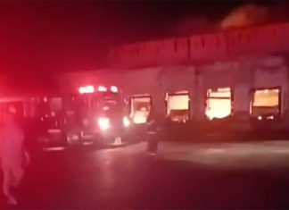 Incendio en fábrica moviliza a cuerpos de emergencia en Lagos de Moreno