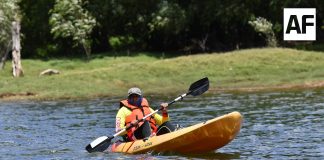 Continúa búsqueda de tres personas desaparecidas tras hundimiento de embarcación en Laguna de Juanacatlán, Mascota, Jalisco