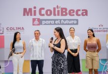 En Manzanillo, Indira Vizcaíno explica Mi ColiBeca para el Futuro a miles de estudiantes