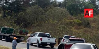 Mujer es localizada sin vida dentro de camioneta en crucero que va de Carrizalillos a El Naranjal; presentaba impactos de arma de fuego