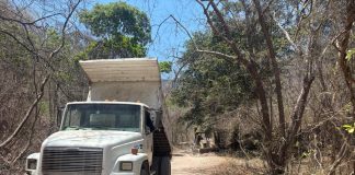 Villa de Álvarez repara camino al Agua Dulce