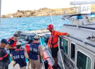 Marina evacúa por aire a mujer con problemas respiratorios en Isla Socorro