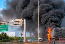 COMUNICADO Operativo en proceso en Tecomán, con saldo preliminar de un delincuente abatido, dos agentes heridos e incendios ya atendidos