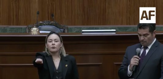 Yeraldine Bonilla asume como gobernadora interina de Sinaloa y respalda a Rubén Rocha Moya