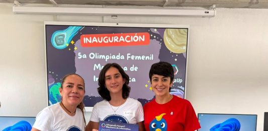 Estudiante del Bachillerato 25 gana plata en Olimpiada Nacional de Informática