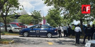 Asesinan a un hombre en estacionamiento de centro comercial al norte de Colima