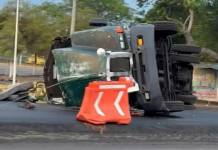 Se registró volcadura de tráiler en autopista Tecomán a Colima