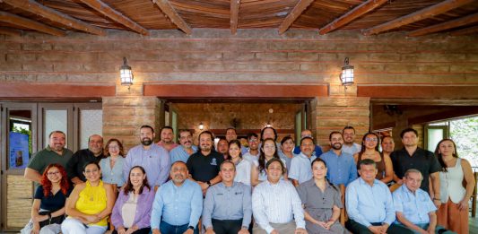Celebran 52 años del periódico “El Comentario”