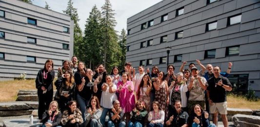 Comparten estudiantes de México, Hawái y Canadá hallazgos sobre culturas indígenas