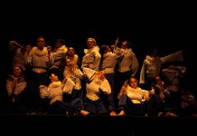 Con “Criaturas, primer manifiesto”, dan estudiantes de Danza Escénica un primer vuelo en solitario