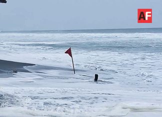 Desaparecen 2 turistas en playa Boca de Pascuales, Tecomán
