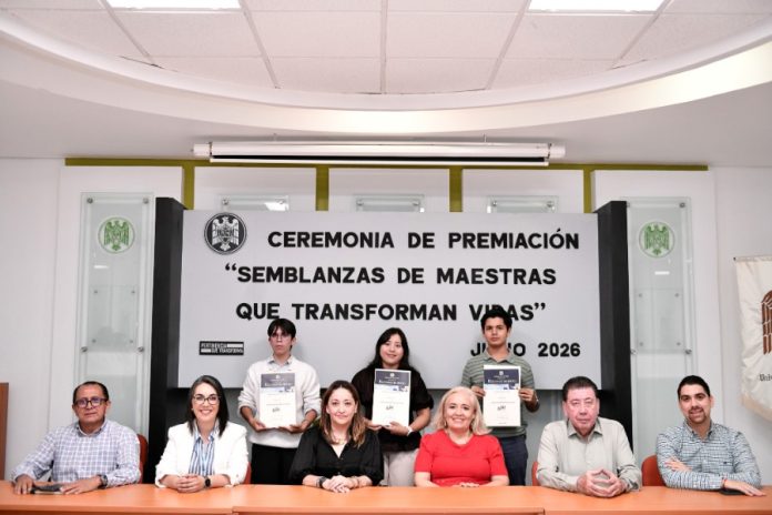 Premiación, Semblanzas de maestras que transforman vidas - copia