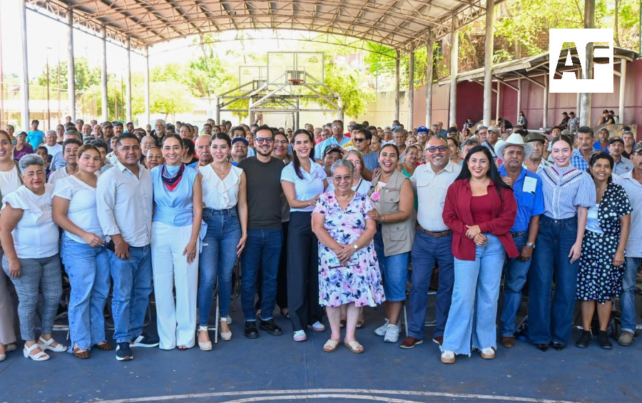 Rosi Bayardo encabeza entrega de pensiones para mujeres y personas adultas mayores3