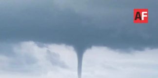 Se registró un tromba marina en el lago de Chapala, Jalisco