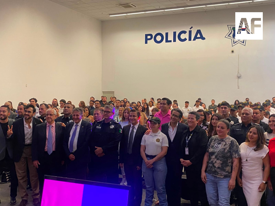Zapopan graduó a 200 policías en el idioma inglés para atención de turistas5