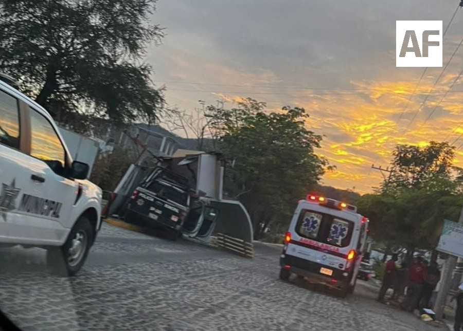accidente patrulla Manzanillo1