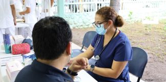 Salud Colima invita a hombres a realizarse chequeos preventivos gratuitos en IMSS-Bienestar