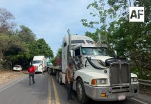 Accidente entre tractocamiones en libramiento El Colomo en Manzanillo; sugieren tomar vías alternas