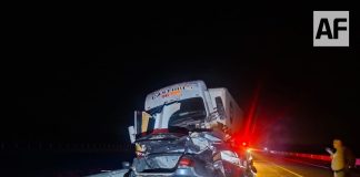 Mueren dos personas tras choque entre automóvil y vehículo pesado en San Juan de los Lagos