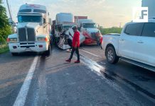 Accidente vehicular en autopista afecta circulación vial en dirección a Manzanillo; atienden UEPC Colima y CRUM a personas lesionadas