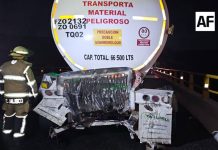 Continúan labores tras choque de dos tráileres cisterna en la autopista Guadalajara-Colima; realizarán trasvase de gasolina