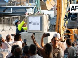 Indira Vizcaíno y Claudia Sheinbaum colocaron la primera piedra del Hospital Regional de Especialidades del IMSS Manzanillo