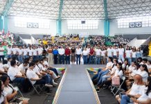 Casi mil 200 estudiantes de Tecomán conocen beneficios de Mi ColiBeca para el Futuro