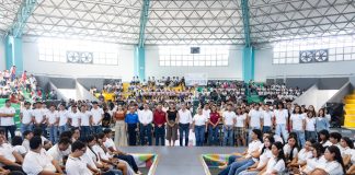 Casi mil 200 estudiantes de Tecomán conocen beneficios de Mi ColiBeca para el Futuro