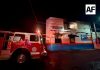 Controlan incendio en ferretería de Comala; no se reportan lesionados