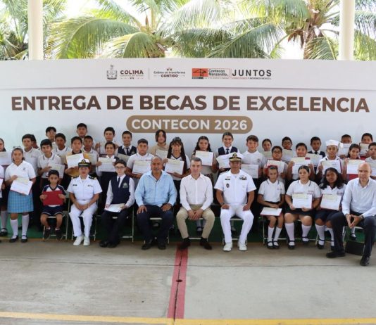 Educación Colima y Contecon Manzanillo entregan becas de excelencia educativa