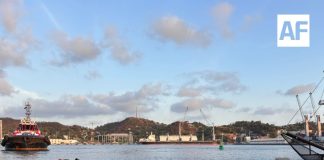 Pemex descarta anomalías en terminal de Manzanillo tras detección de mancha aceitosa en la bahía