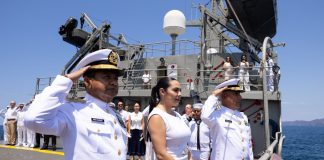 Indira Vizcaíno presidió la ceremonia del Día de la Marina en Manzanillo