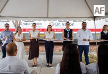 Indira Vizcaíno: Dr. Vagón acerca servicios gratuitos de especialistas médicos a miles de colimenses