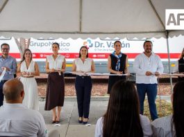 Indira Vizcaíno: Dr. Vagón acerca servicios gratuitos de especialistas médicos a miles de colimenses