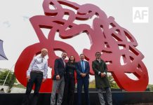 Gobernador de Jalisco inauguró escultura ”Las Bicicletas”en Zapopan